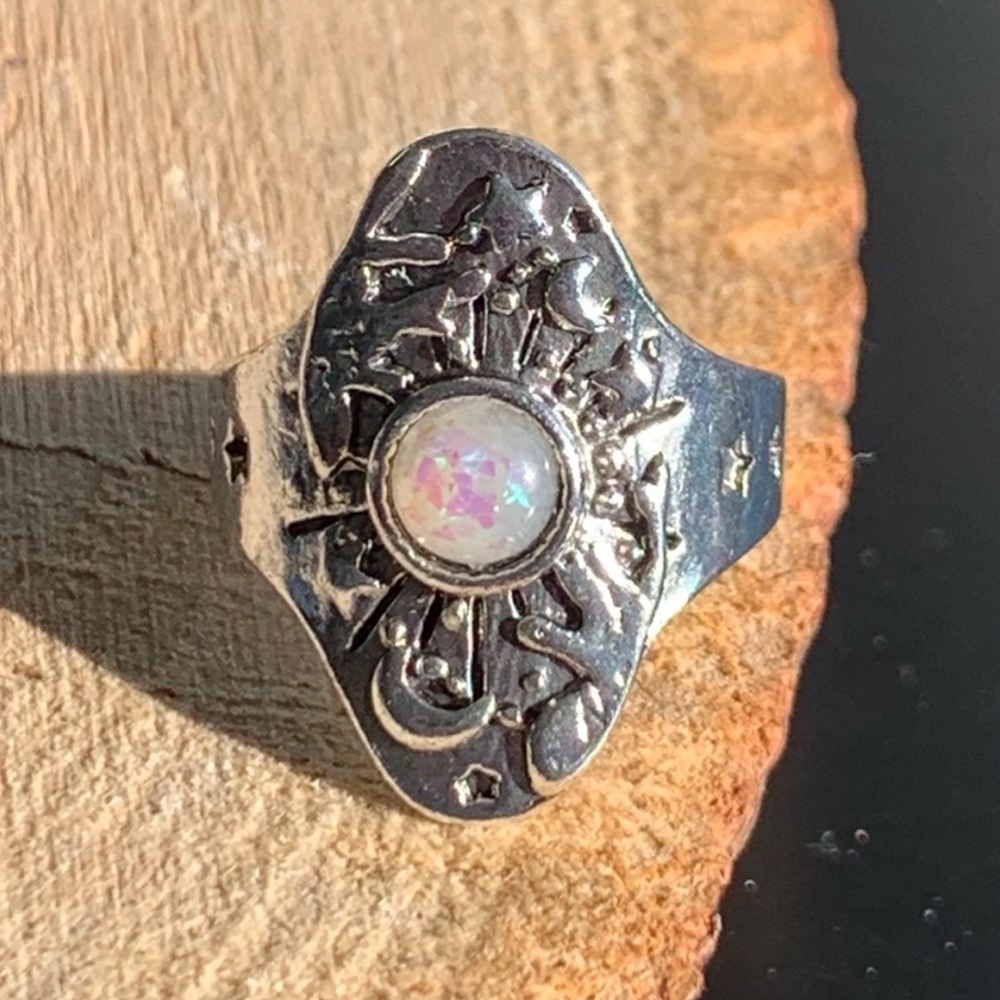 Whimigoth Carved Crystal Ball Hands Unique Dark Essence Magical Ring - Picture 5 of 10